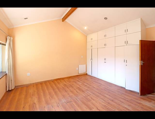 4 BEDROOM HOUSE FOR SALE IN ORCHARDS